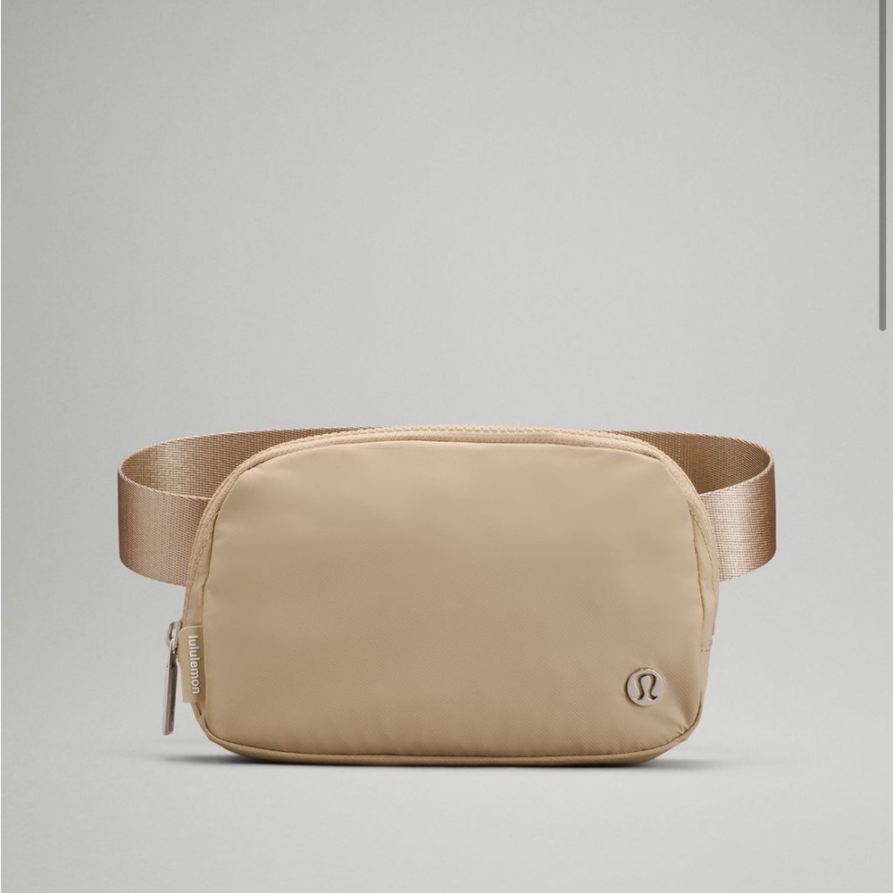 Lululemon Everywhere Belt Bag EBB Trench
